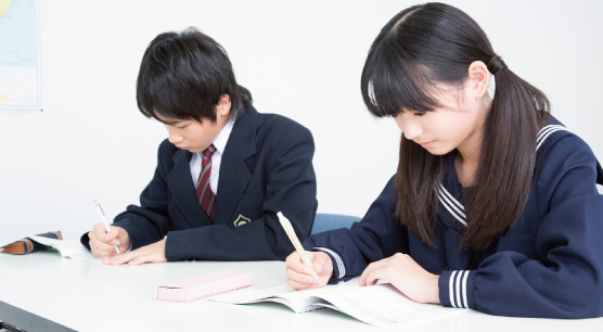 少子化と教育費の緊縮、教育意識の違いなど課題は多い