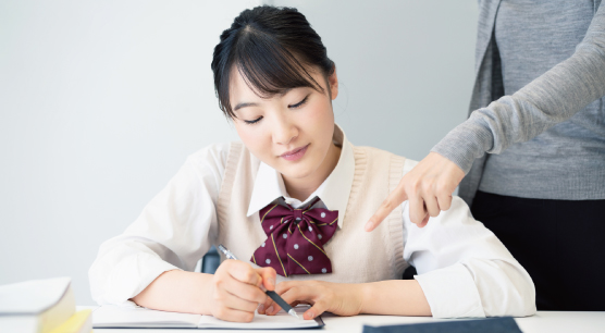 総合型選抜の合格には、客観的な視点と専用対策が必須