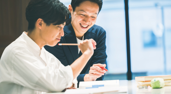 コストを抑えるなら通信教育が◎。定着度が課題